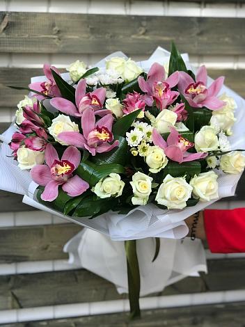 Букет цветов из: Розы и Хризантемы в Дмитриевской