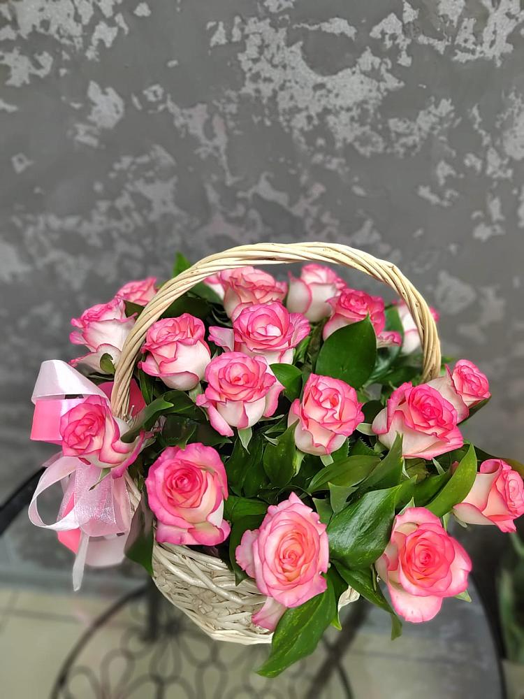 Цветочная композиция из Розы в корзине в Дмитриевской