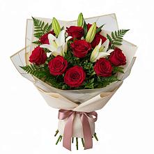 Букет цветов из:  Лилии и Розы в Дмитриевской
