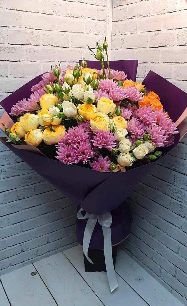Букет цветов из: Хризантемы и Розы в Дмитриевской