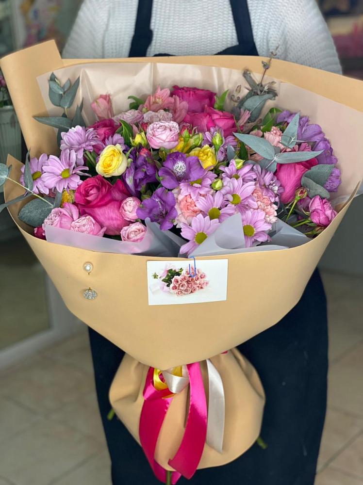 Букет цветов из: Хризантемы, Гвоздики и Альстромерии в Дмитриевской