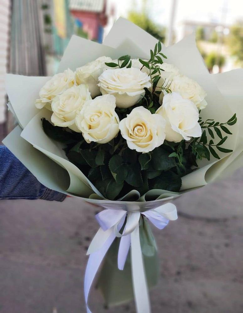 Букет Белые розы Проуд в Дмитриевской