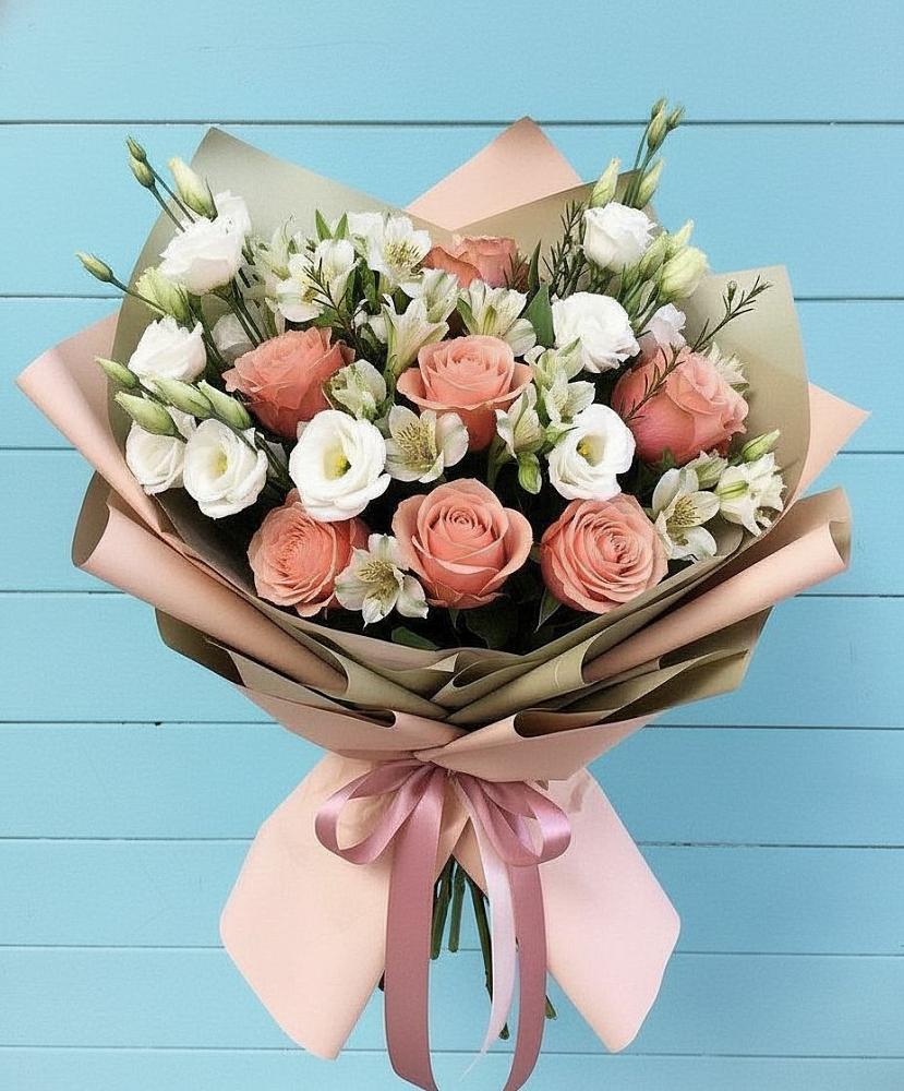 Букет цветов из: Розы, Альстромерии и Лизиантусы в Дмитриевской