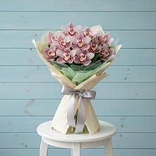 Букет цветов из:  Орхидеи и Розы в Дмитриевской