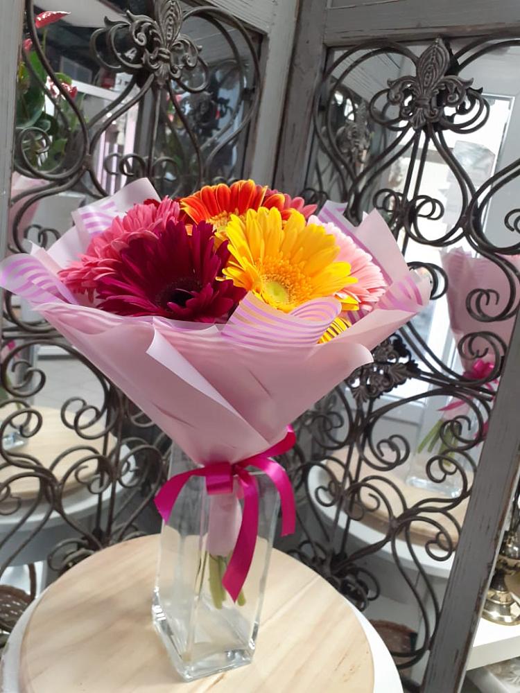 Букет цветов из: Герберы в Дмитриевской