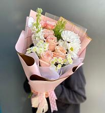 Букет цветов из:  Хризантемы и Розы в Дмитриевской