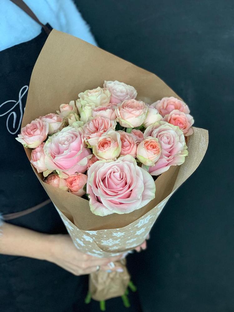 Букет цветов из: Хризантемы и Розы в Дмитриевской