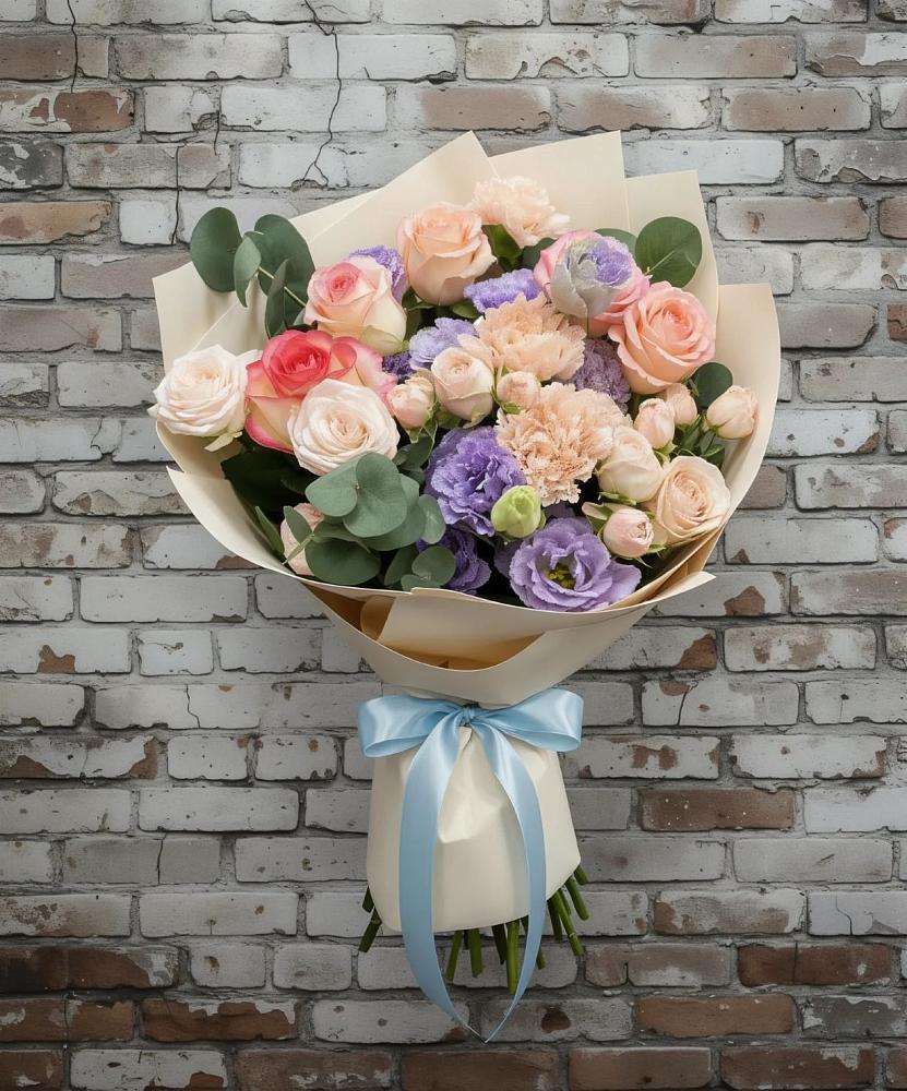 Букет цветов из: Розы, Лизиантусы и Гвоздики в Дмитриевской