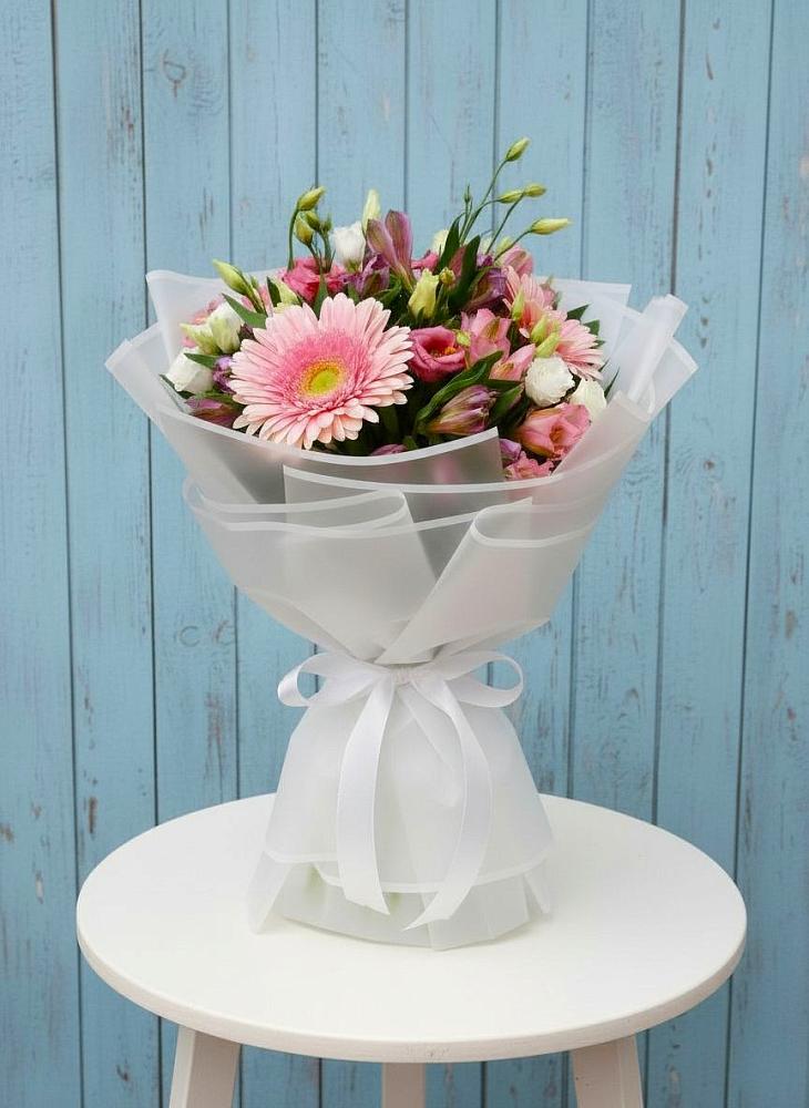 Букет цветов из: Герберы, Альстромерии и Лизиантусы в Дмитриевской