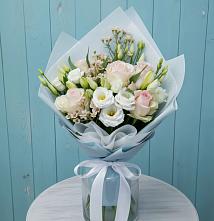 Букет цветов из:  Розы и Лизиантусы в Дмитриевской