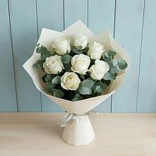 Букет Белые розы в Эвкалипте в Дмитриевской