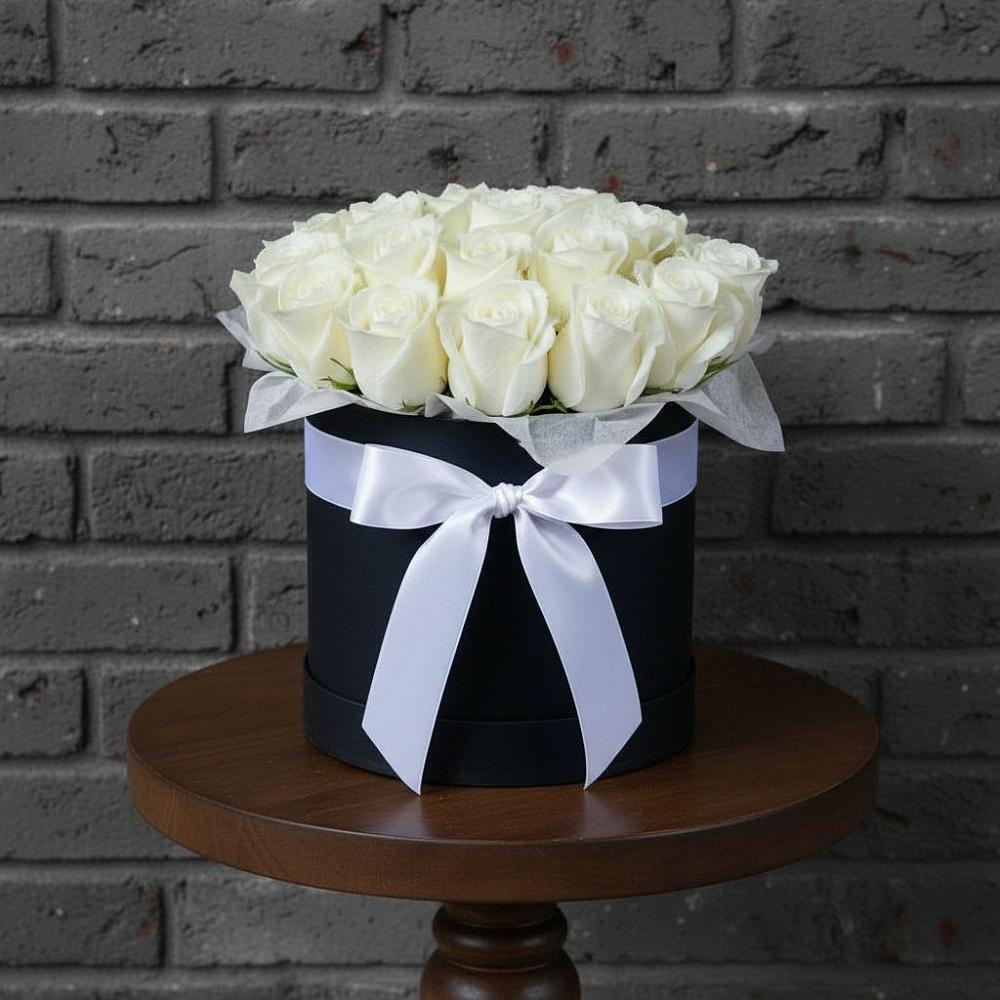 Цветочная композиция из Розы в шляпной коробке в Дмитриевской