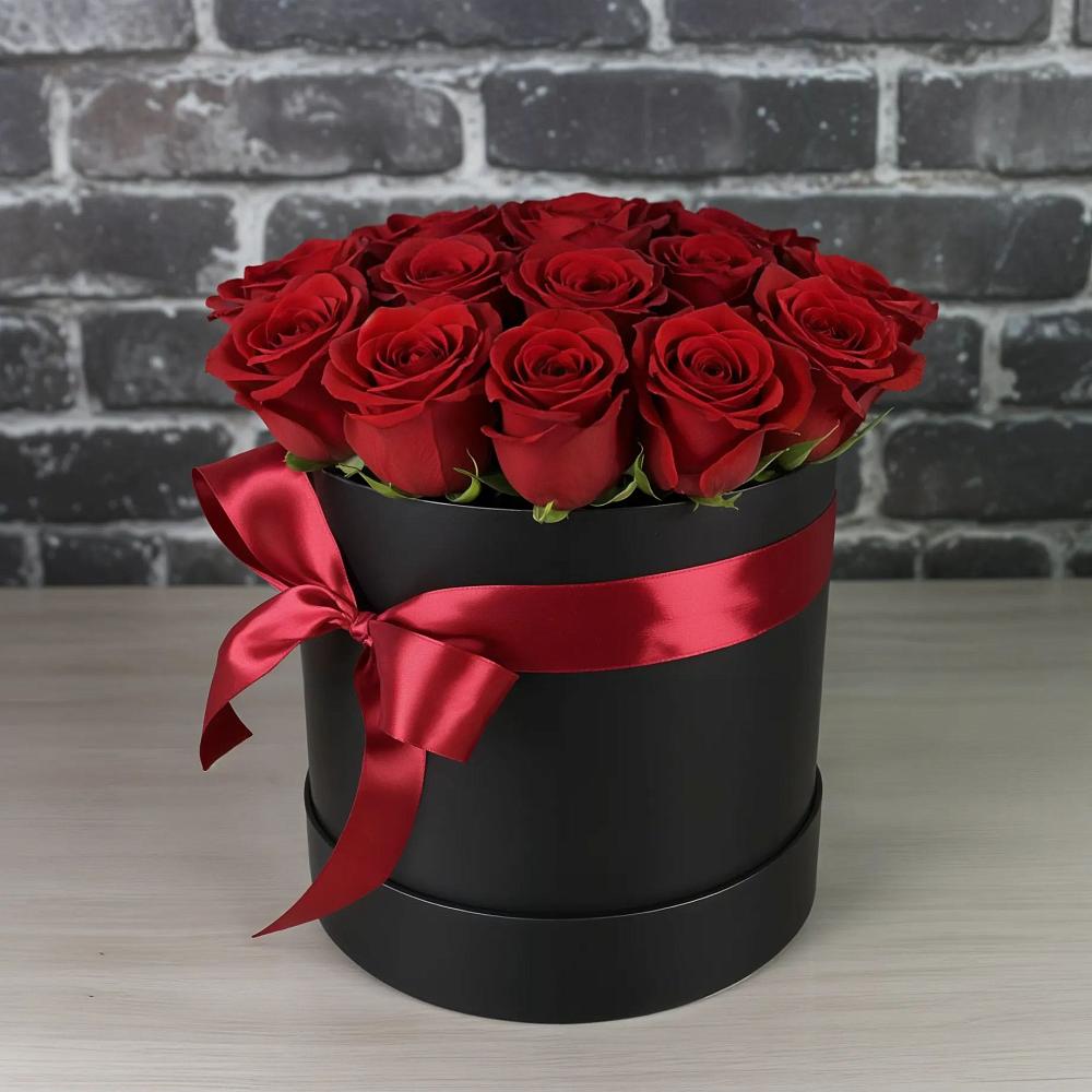 Цветочная композиция из Розы в шляпной коробке в Дмитриевской