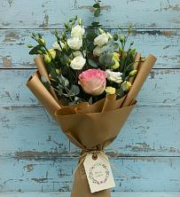 Букет цветов из:  Розы и Лизиантусы в Дмитриевской