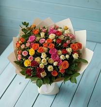Букет Микс из разноцветных кустовых роз в Дмитриевской