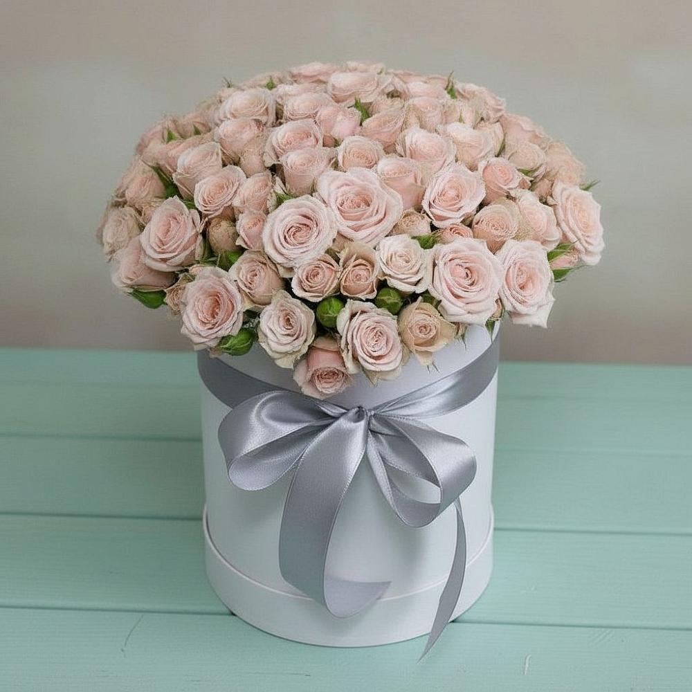 Цветочная композиция из Розы в шляпной коробке в Дмитриевской